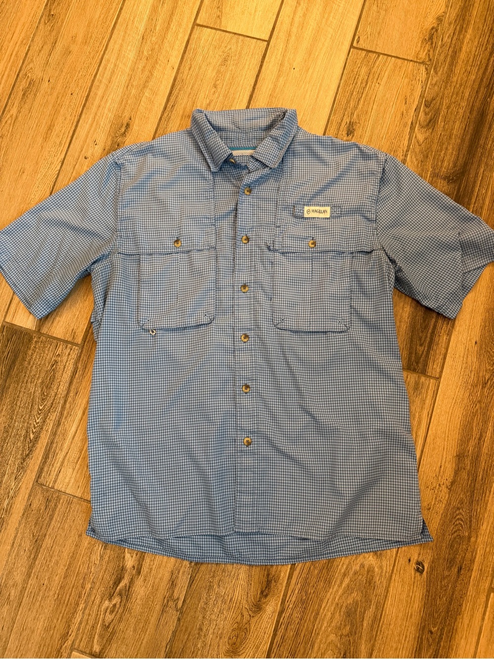 Magellan Outdoors Blue Short-Sleeve Button-Down Shirt